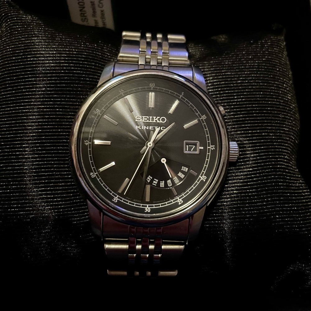 New in box Seiko Kinetic watch.
